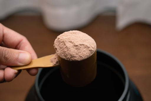 【ヘルスケア】人工甘味料を中心とした甘味料と、天然甘味料を使ったプロテイン:hibinoオリジナルプロテイン